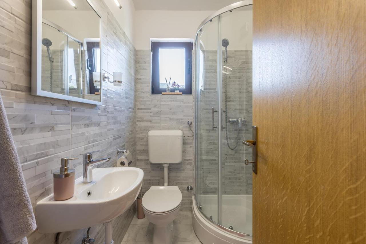 Apartment Lamaro Kaštela Esterno foto