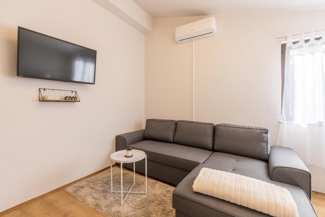 Apartment Lamaro Kaštela Esterno foto