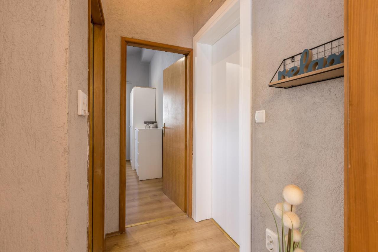 Apartment Lamaro Kaštela Esterno foto