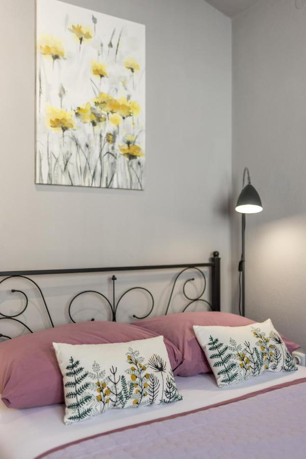 Apartment Lamaro Kaštela Esterno foto
